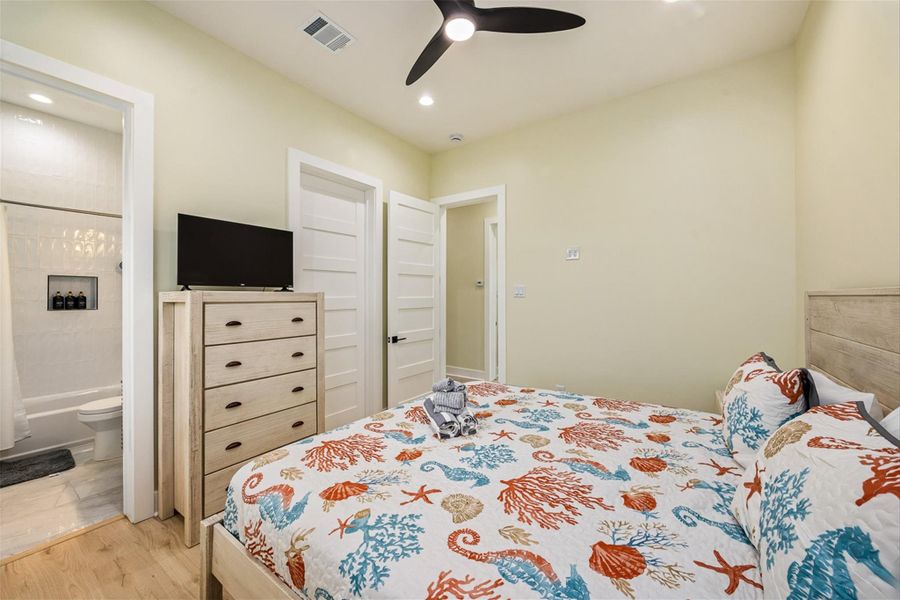 Furnished interior view inside a new home in , Galveston (Image 8).