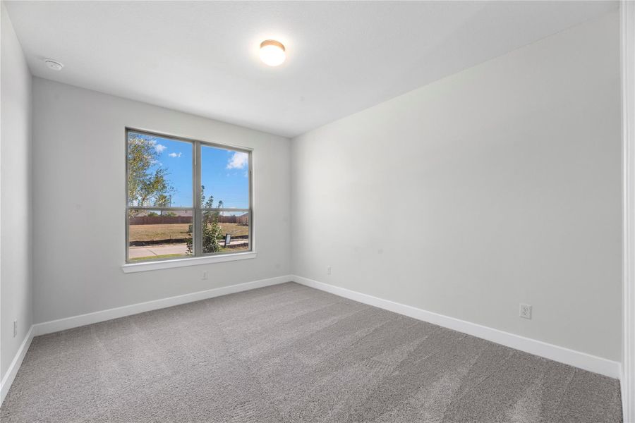 Spacious, unfurnished interior of a new home in Lago Mar, Texas City (Image 14).