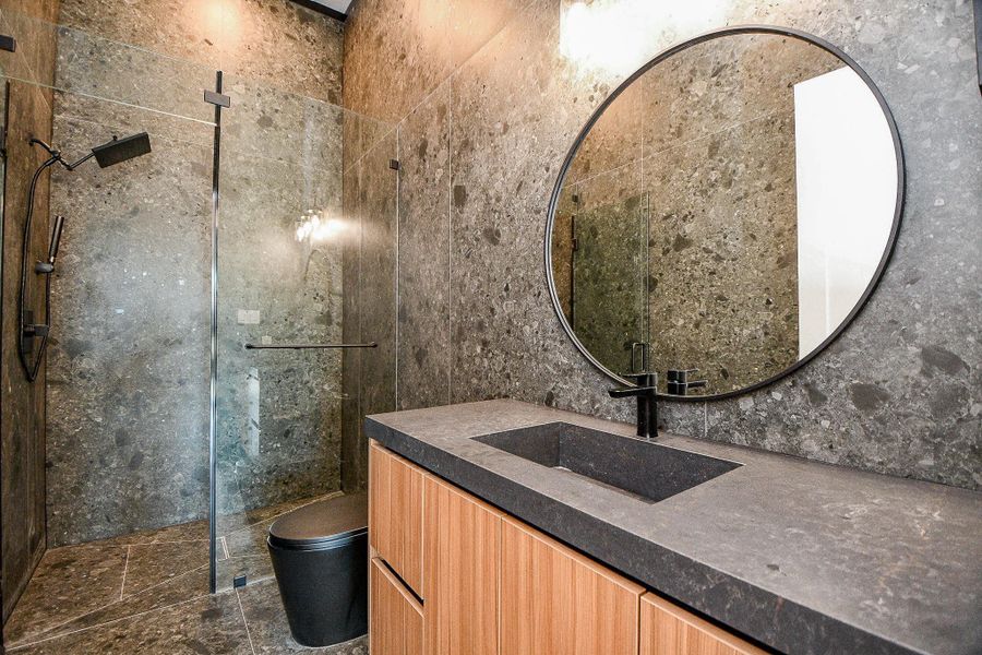 Image 43 of a home in .