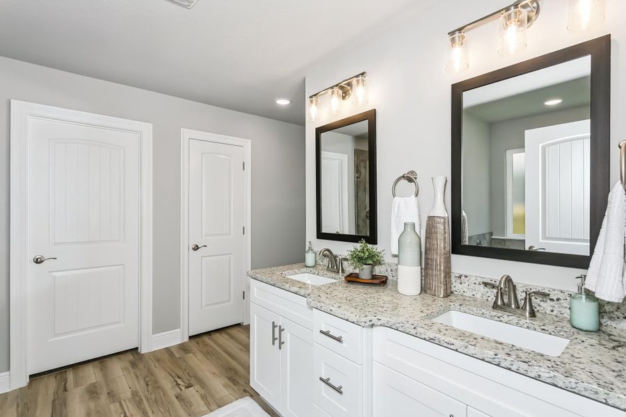 Furnished interior view inside a new home in Buckeyes Landing, Navarre (Image 17).