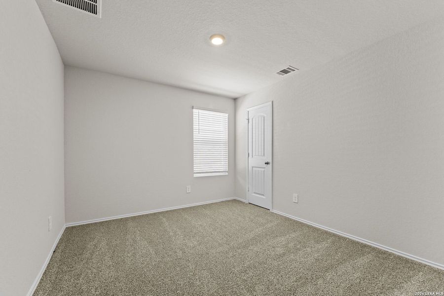 Spacious, unfurnished interior of a new home in Swenson Heights, Seguin (Image 24).