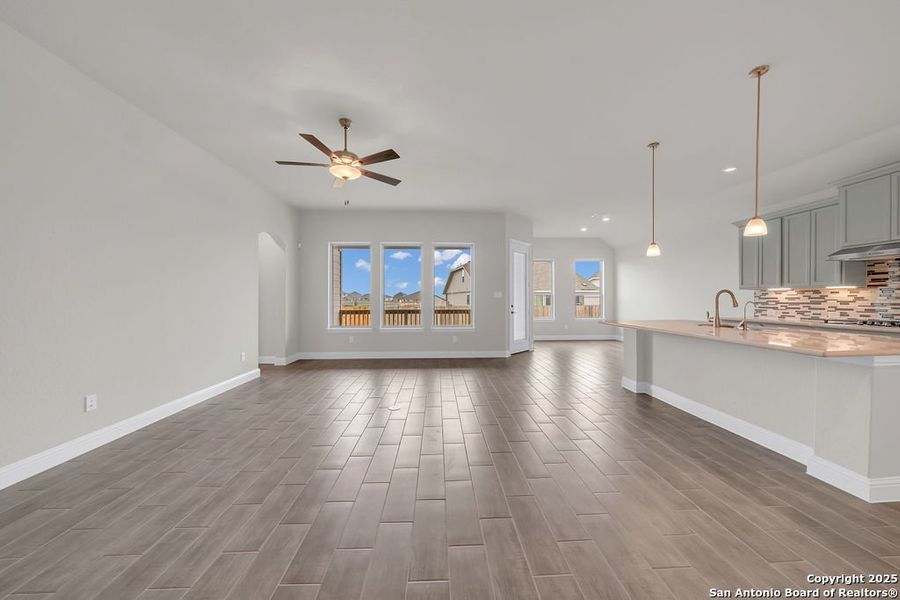 Spacious, unfurnished interior of a new home in The Parklands, Schertz (Image 9). Spacious, unfurnished interior of a new home in The Parklands, Schertz (Image 9).