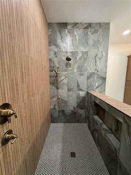 Furnished interior view inside a new home in , Dunnellon (Image 2).