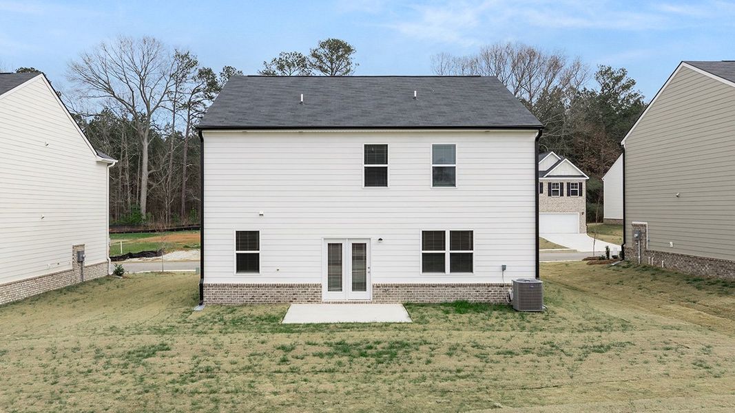 Representative exterior details of a home built from the Penwell by D.R. Horton in Bridle Creek, Locust Grove (Image 3).