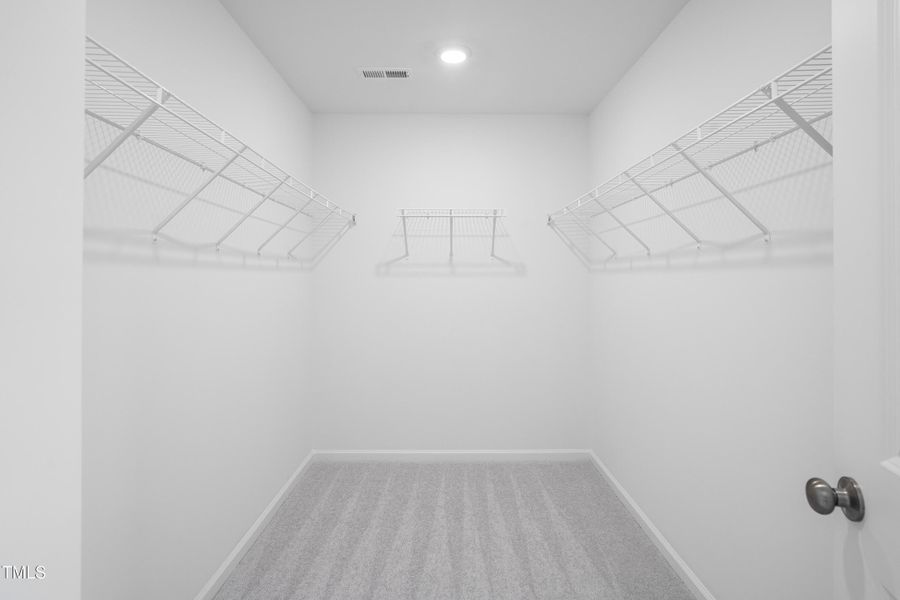 SUN_ElizabethSprings_Pic_202ShingleOak_2