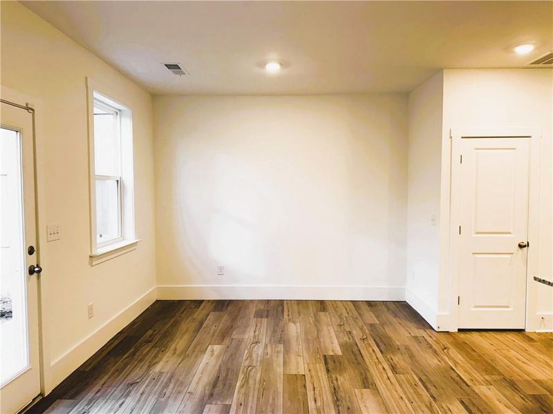Spacious, unfurnished interior of a new home in Park Vue, Atlanta (Image 11).