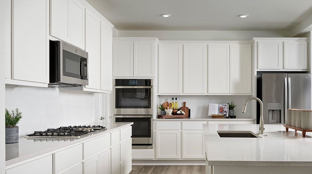 Grand Collection Looking Glass Aspen Kitchen F1