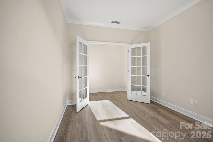 Private flex room makes for a great home office opportunity