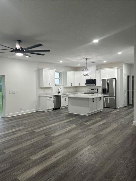 Spacious, unfurnished interior of a new home in , Astatula (Image 9).