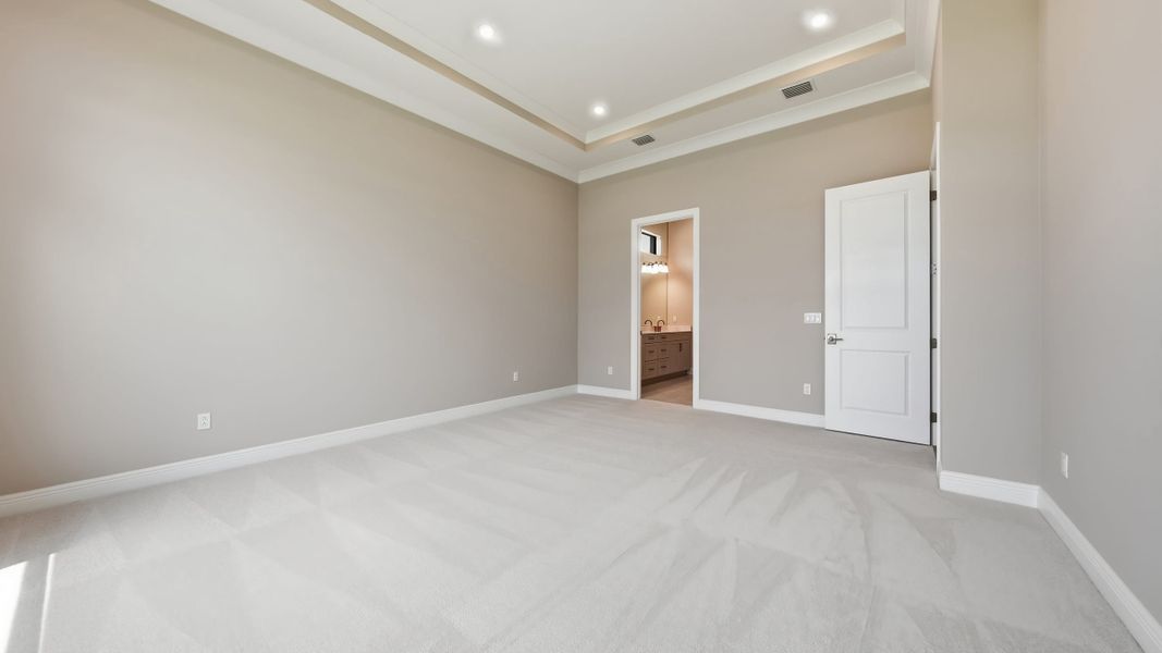 Spacious, unfurnished interior of a new home in PGA Village Verano, Port St. Lucie (Image 25).