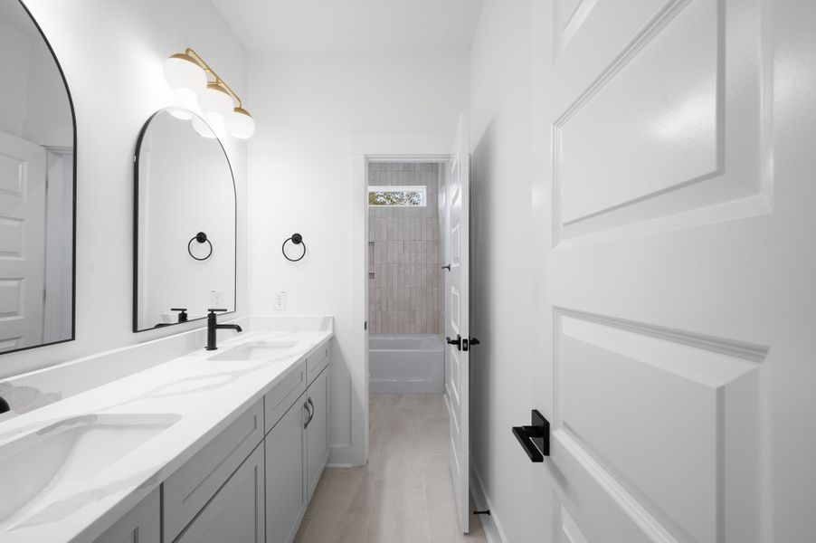 Representative furnished interior of a home built from the Kennedy by Hunter Quinn Homes in Beaufort County Homes, Beaufort (Image 9).