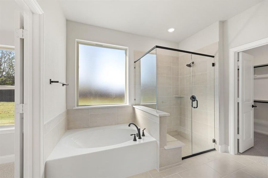 Furnished interior view inside a new home in Sable Creek, Sanger (Image 7).