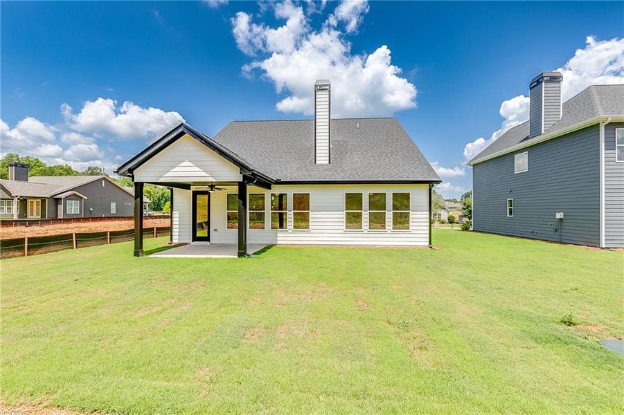 Exterior details and patio area of a home in , Homer (Image 21).