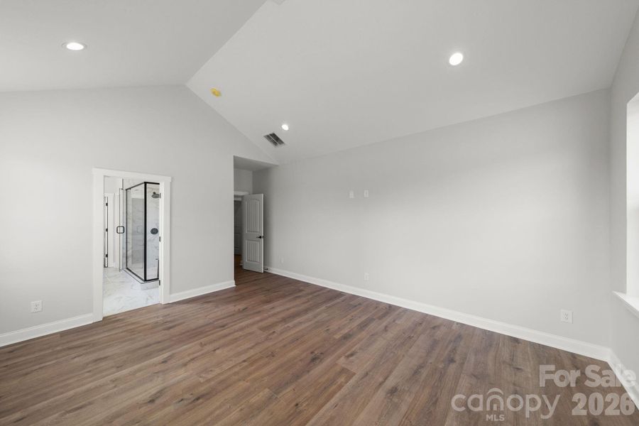 Spacious, unfurnished interior of a new home in , Lancaster (Image 30).