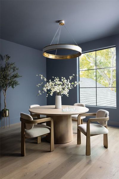 Upstairs billard area Upstairs billard area