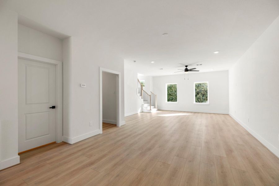 Spacious, unfurnished interior of a new home in , Houston (Image 27).