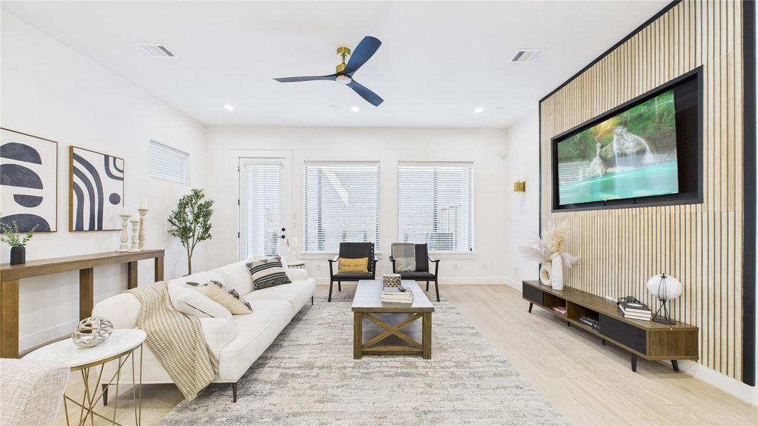 Welcome to 5410 Nolda St! First floor Welcome to 5410 Nolda St! First floor