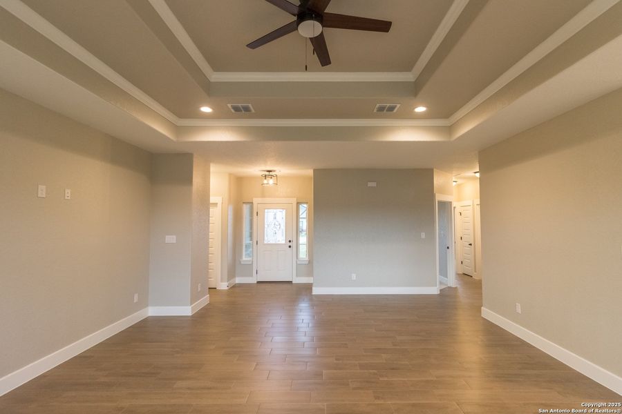 Spacious, unfurnished interior of a new home in , La Vernia (Image 22). Spacious, unfurnished interior of a new home in , La Vernia (Image 22).