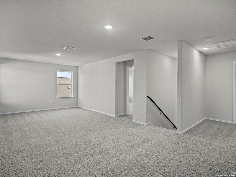 Spacious, unfurnished interior of a new home in Horizon Pointe, San Antonio (Image 29). Spacious, unfurnished interior of a new home in Horizon Pointe, San Antonio (Image 29).