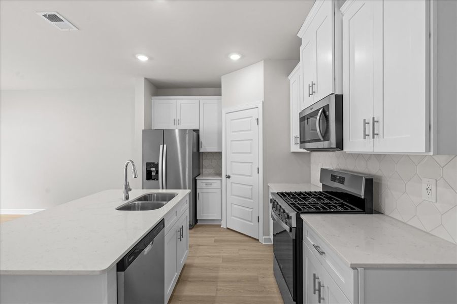 Welcome to the Amber floorplan at Northbrook Village Townes.