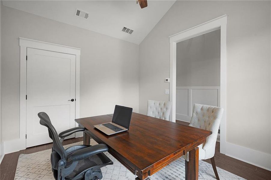 Furnished interior view inside a new home in , Jasper (Image 36).