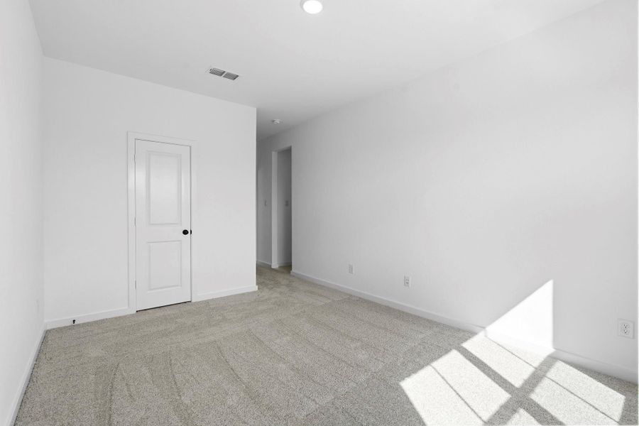 Spacious, unfurnished interior of a new home in Sienna 45', 50', Missouri City (Image 27).