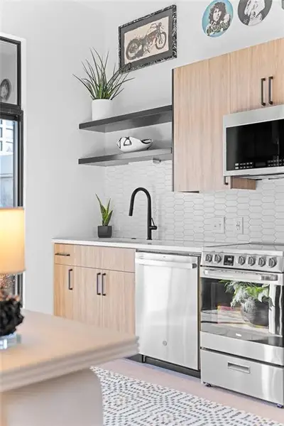 Furnished interior view inside a new home in The Leon on Ponce, Atlanta (Image 5).
