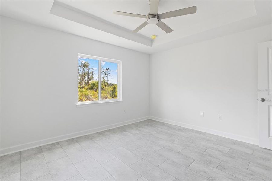 Spacious, unfurnished interior of a new home in , Port Charlotte (Image 15).