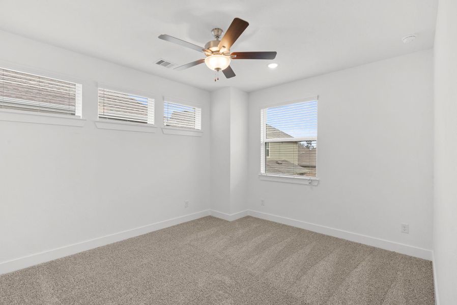 Spacious, unfurnished interior of a new home in Balmoral, Humble (Image 20).