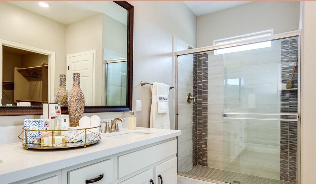 Furnished interior view inside a new home in Sycamore Vista, Vail (Image 27).