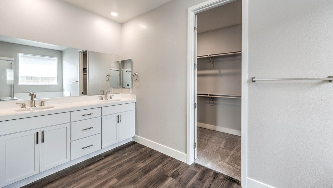 Representative furnished interior of a home built from the 2300 by D.R. Horton in Zanjero Pass, Glendale (Image 9).