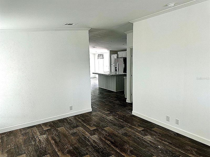 Spacious, unfurnished interior of a new home in , Zellwood (Image 7).