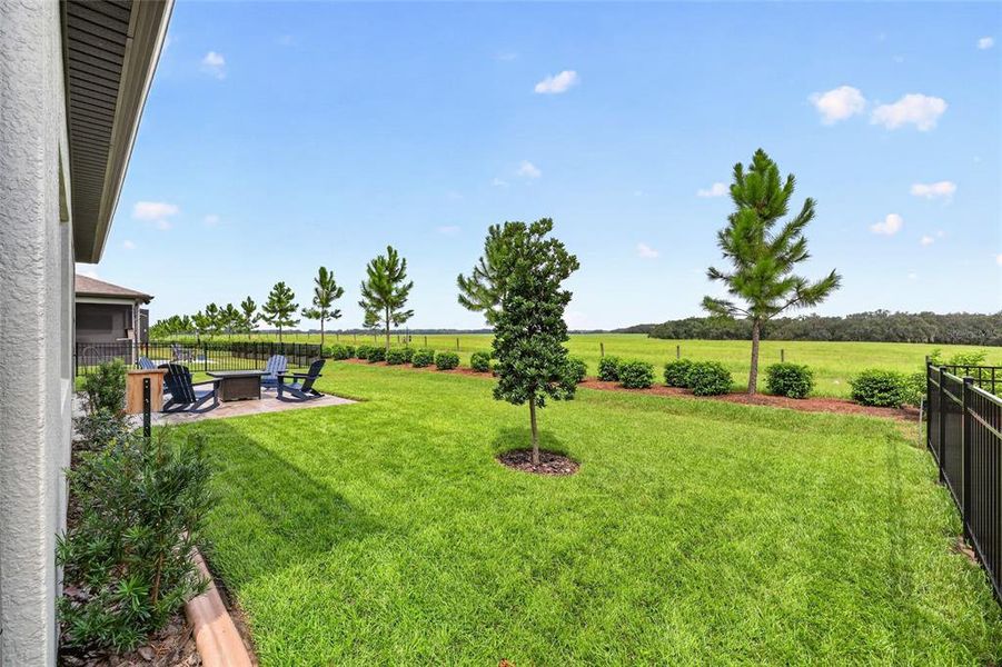 Exterior details and patio area of a home in , Ocala (Image 23).