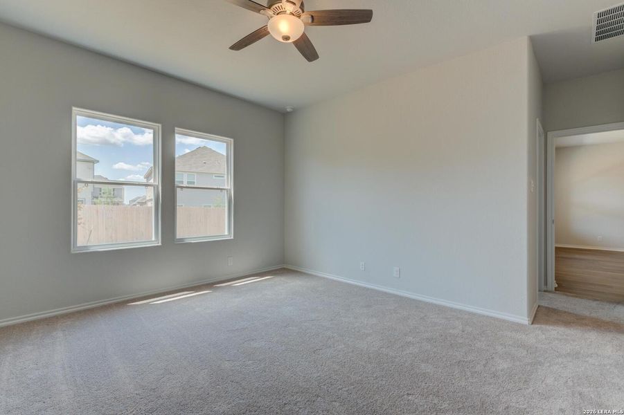 Spacious, unfurnished interior of a new home in Nopal Valley, San Antonio (Image 22). Spacious, unfurnished interior of a new home in Nopal Valley, San Antonio (Image 22).