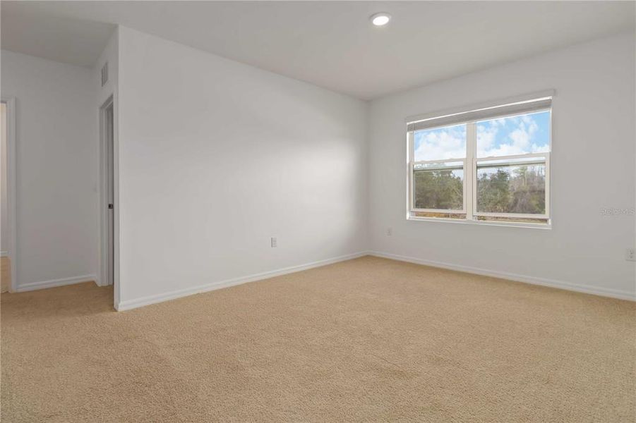 Spacious, unfurnished interior of a new home in , New Smyrna Beach (Image 34).