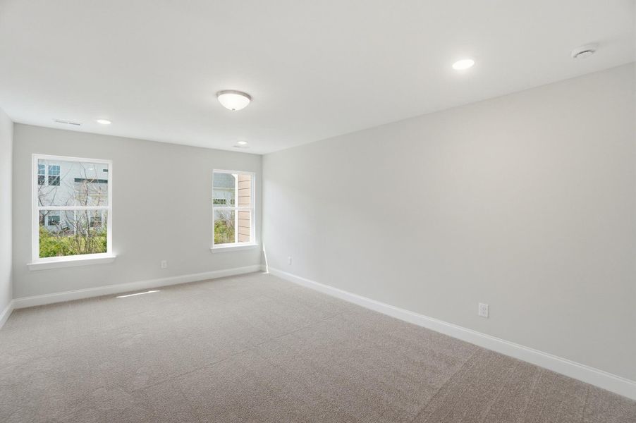 Spacious, unfurnished interior of a new home in Harrisburg Village Townhomes, Harrisburg (Image 42).