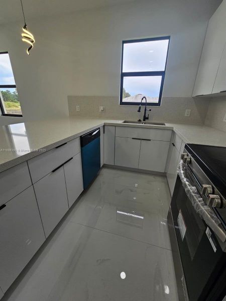 Image 14 of a home in .