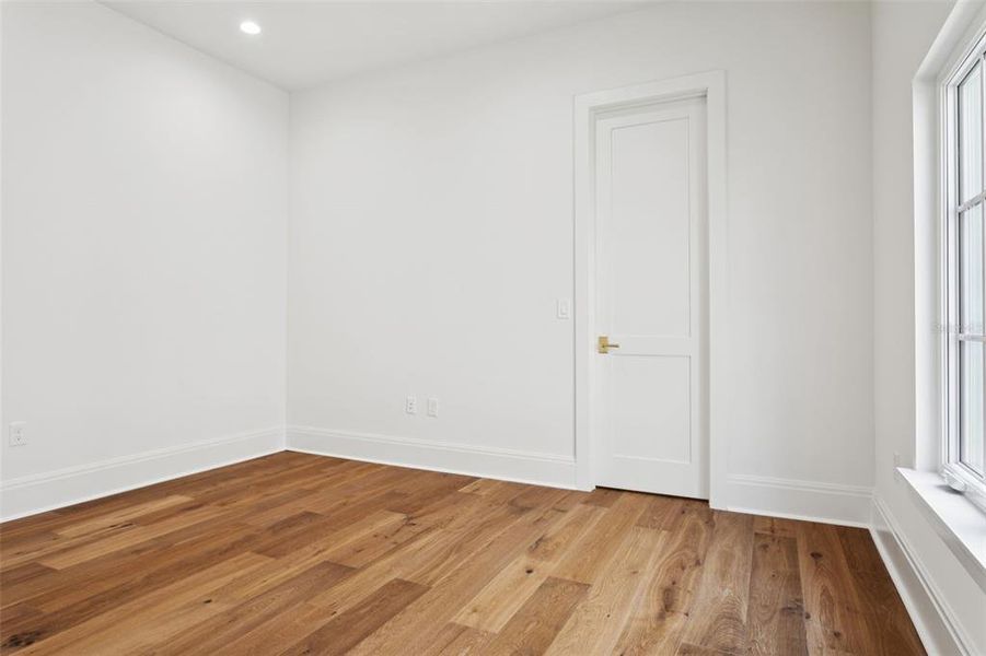 Spacious, unfurnished interior of a new home in , Tampa (Image 70). Spacious, unfurnished interior of a new home in , Tampa (Image 70).