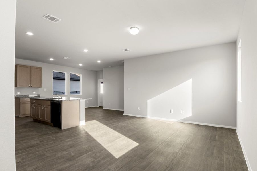 Spacious, unfurnished interior of a new home in Harvest Ridge, Elgin (Image 26). Spacious, unfurnished interior of a new home in Harvest Ridge, Elgin (Image 26).