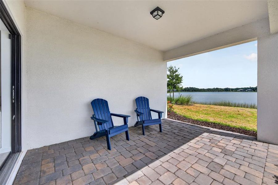 Exterior details and patio area of a home in , Sarasota (Image 24).
