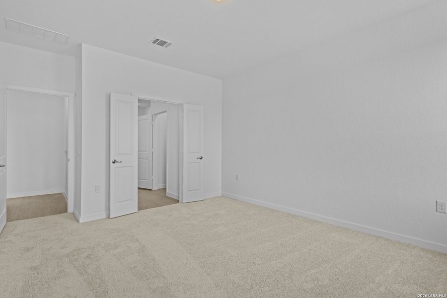 Spacious, unfurnished interior of a new home in Mission del Lago, San Antonio (Image 34). Spacious, unfurnished interior of a new home in Mission del Lago, San Antonio (Image 34).