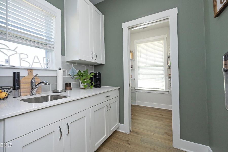 13Scullery_Pantry 13Scullery_Pantry