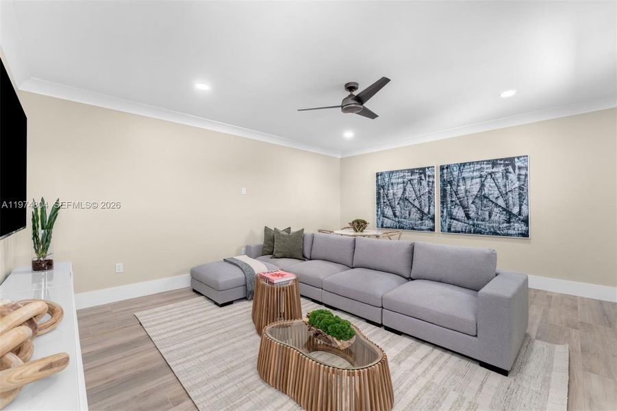 Furnished interior view inside a new home in , Tavernier (Image 31).