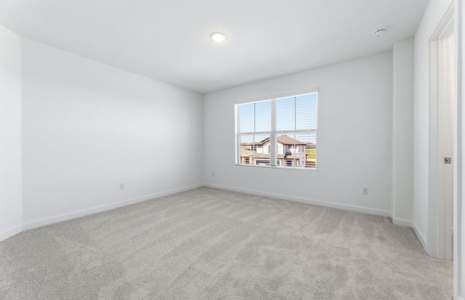 Spacious, unfurnished interior of a new home in Sonterra, Jarrell (Image 29).