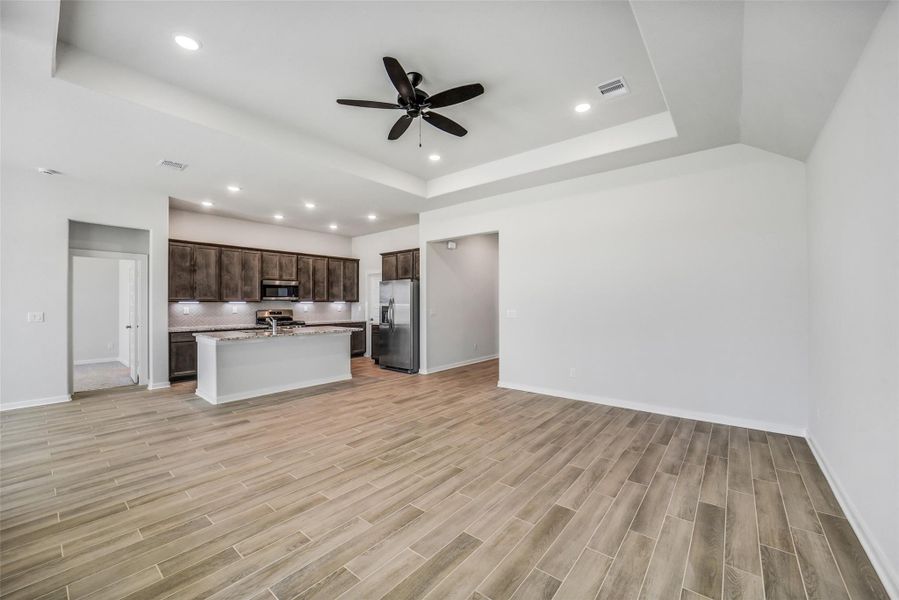 Spacious, unfurnished interior of a new home in Windmill Estates, Magnolia (Image 39).