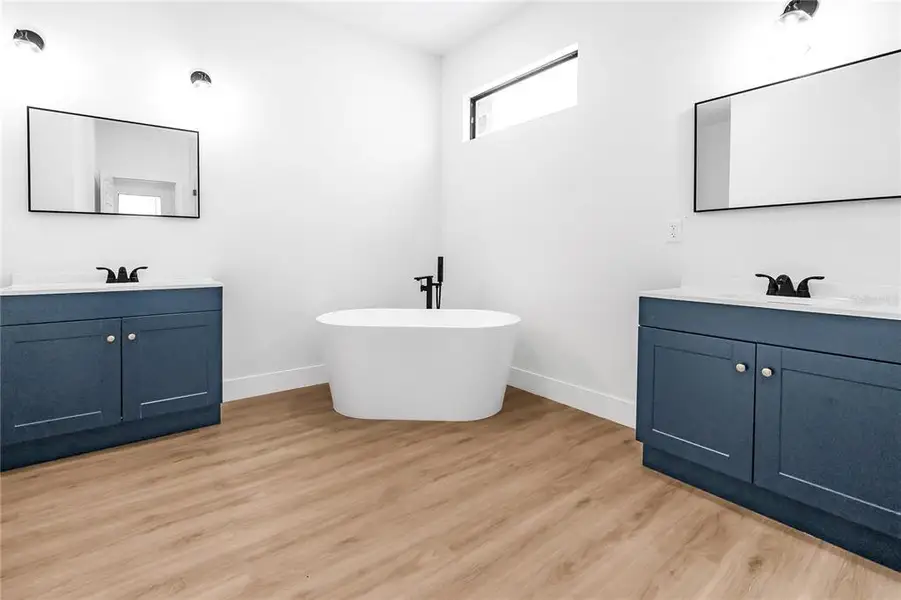 Furnished interior view inside a new home in , Clewiston (Image 12).