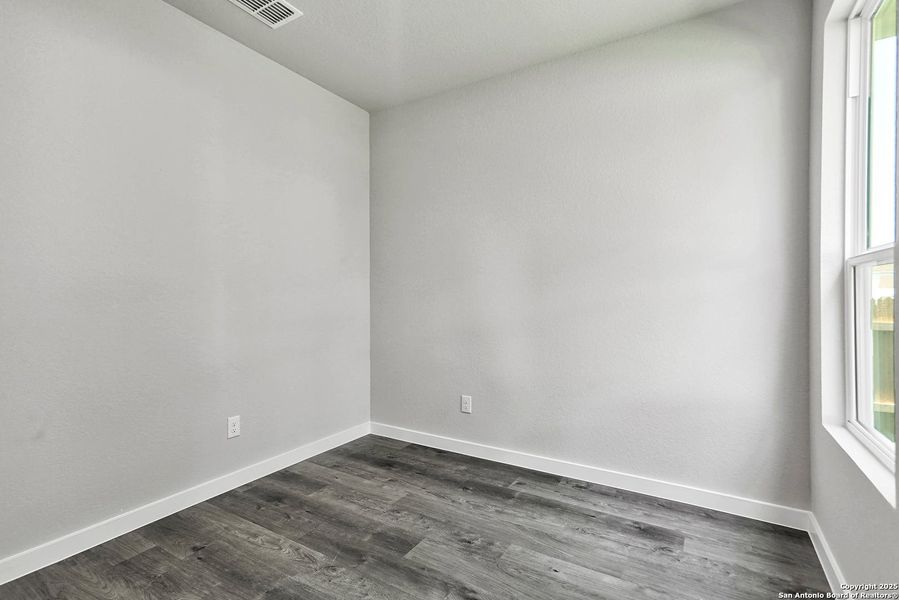 Spacious, unfurnished interior of a new home in Fairway Crossing 40s, San Antonio (Image 31). Spacious, unfurnished interior of a new home in Fairway Crossing 40s, San Antonio (Image 31).