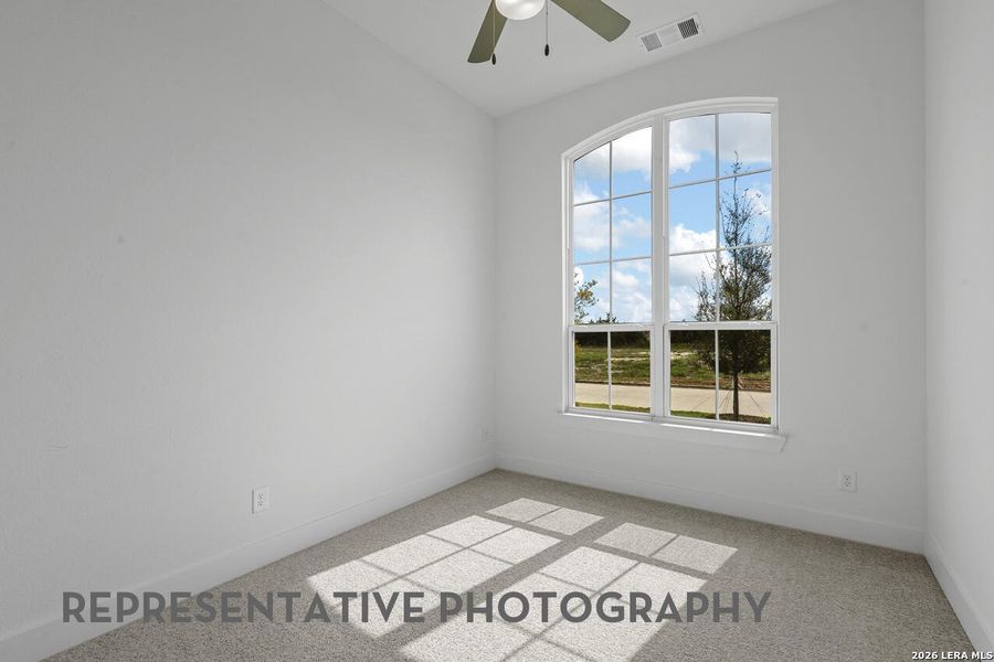 Spacious, unfurnished interior of a new home in Davis Ranch, San Antonio (Image 17).