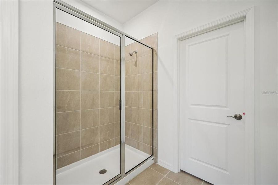 Furnished interior view inside a new home in Hidden Cove, Eustis (Image 4).