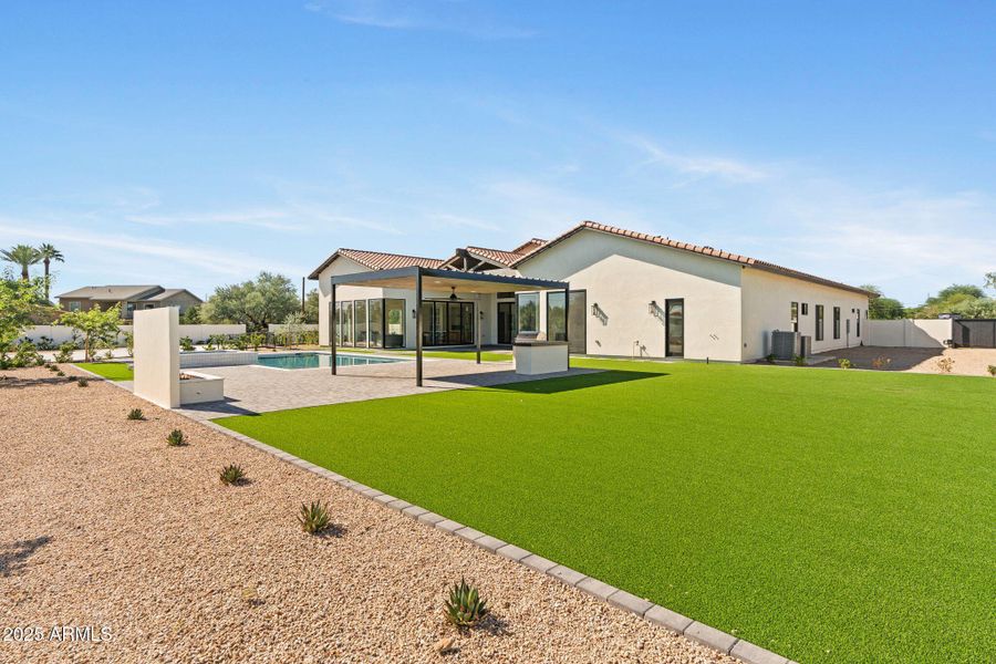 52-web-or-mls-10809-n-82nd-pl 52-web-or-mls-10809-n-82nd-pl